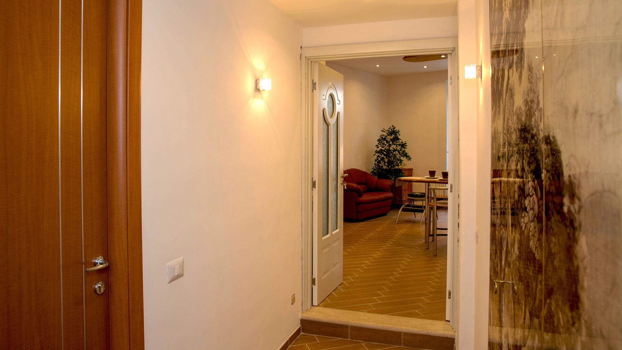 Miclad Colosseum Guest House Рим Екстериор снимка