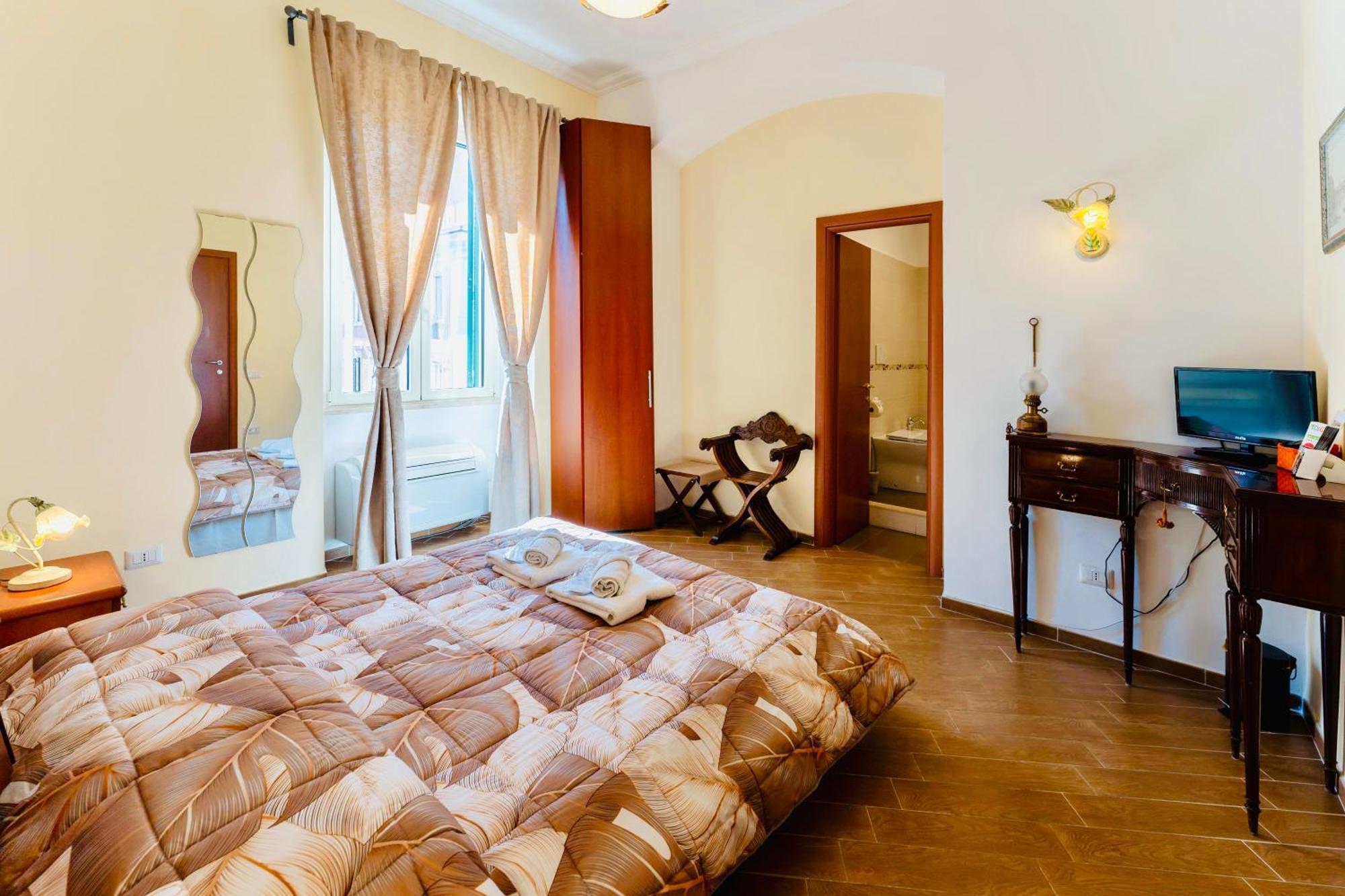 Miclad Colosseum Guest House Рим Екстериор снимка