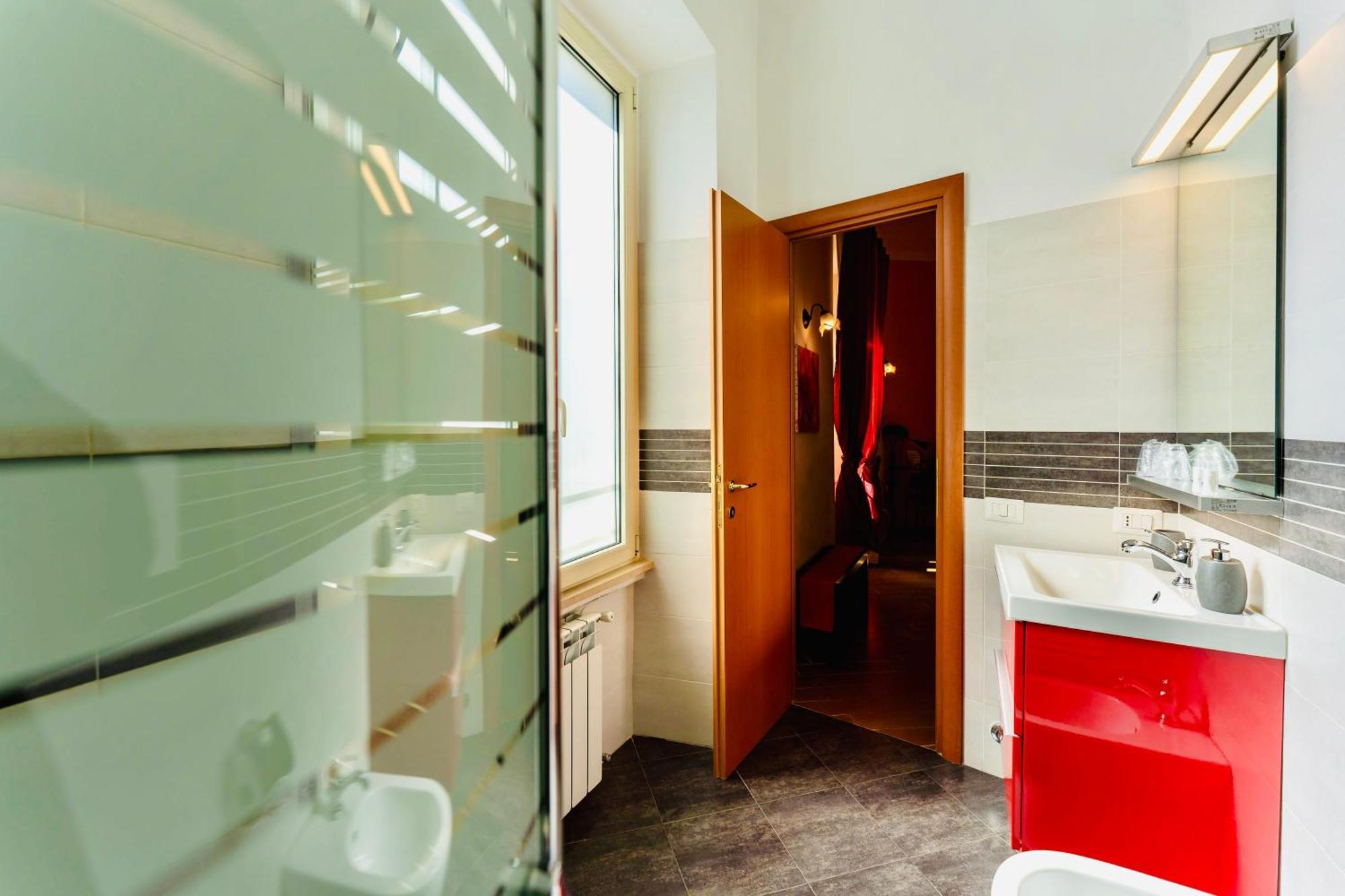 Miclad Colosseum Guest House Рим Екстериор снимка