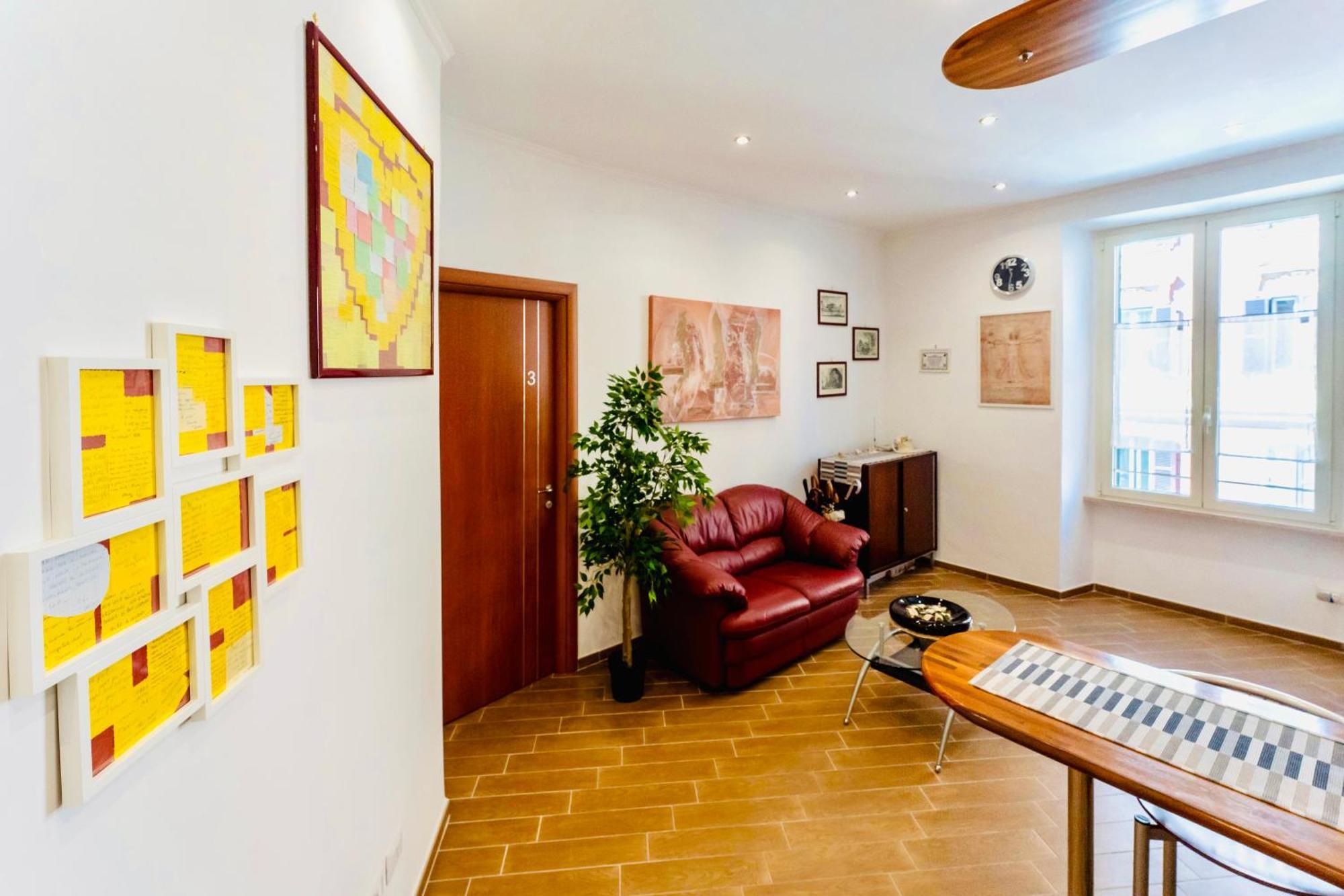 Miclad Colosseum Guest House Рим Екстериор снимка