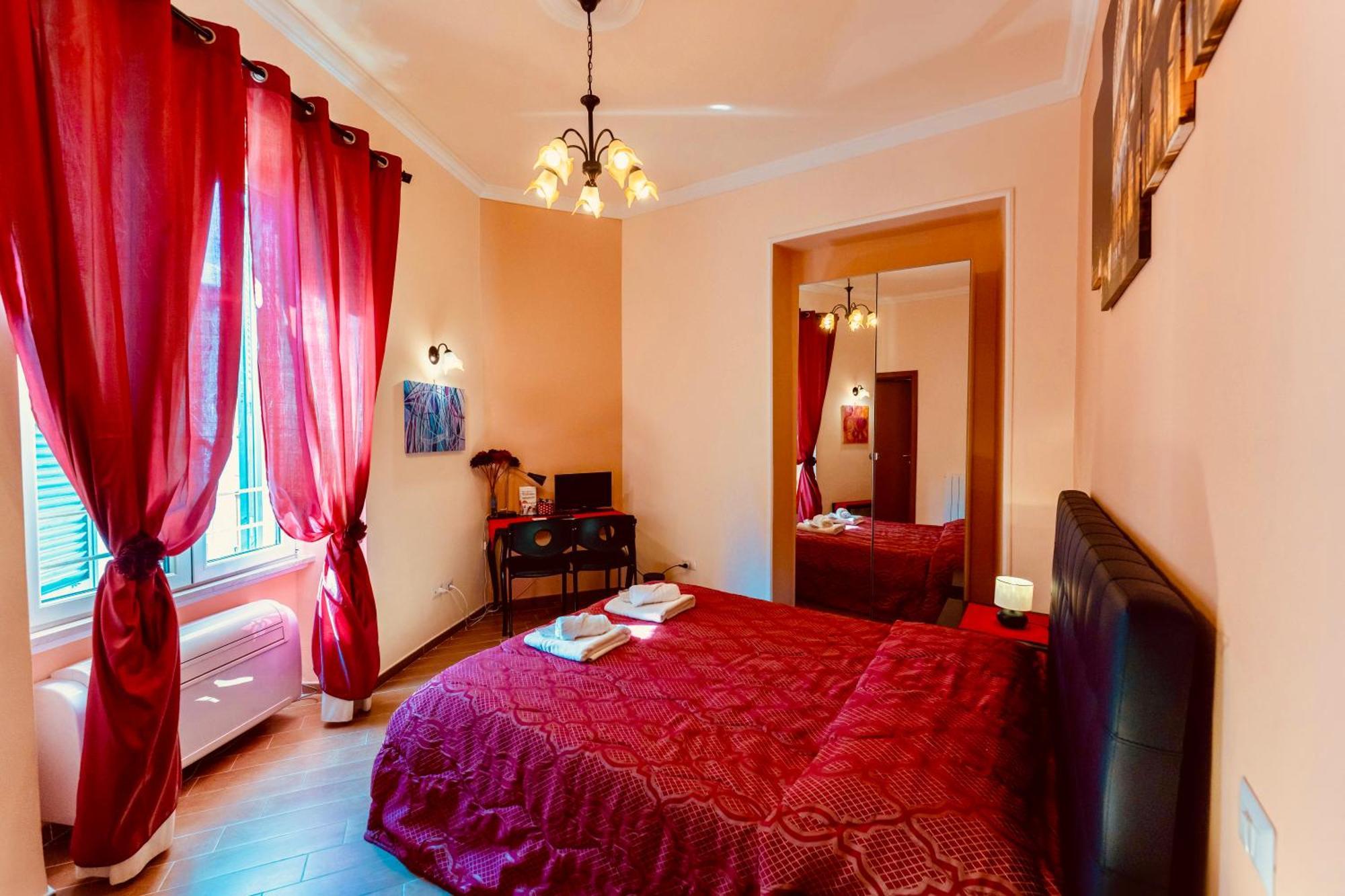 Miclad Colosseum Guest House Рим Екстериор снимка