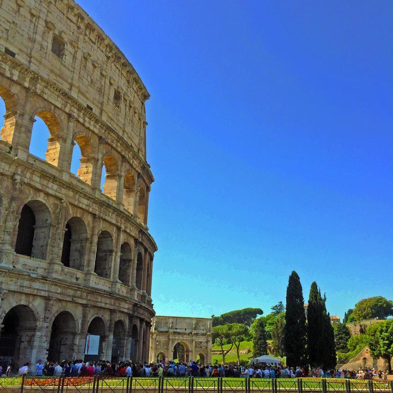 Miclad Colosseum Guest House Рим Екстериор снимка