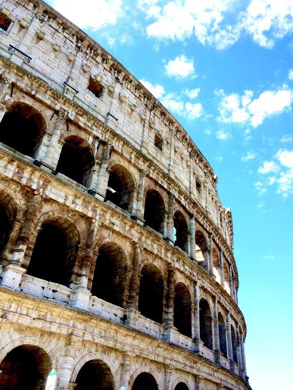 Miclad Colosseum Guest House Рим Екстериор снимка